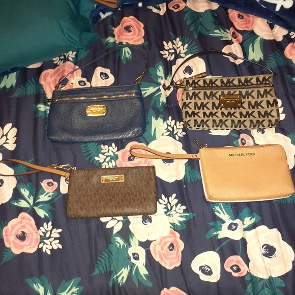 MICHAEL KORS WRISTLETS - Picture 1 of 1